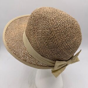 Arlin Woven Straw Sun Hat – Tan with Bow – Women’s Size 57 cm